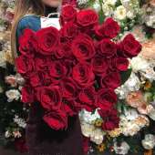 29 красных метровых роз (100 см)